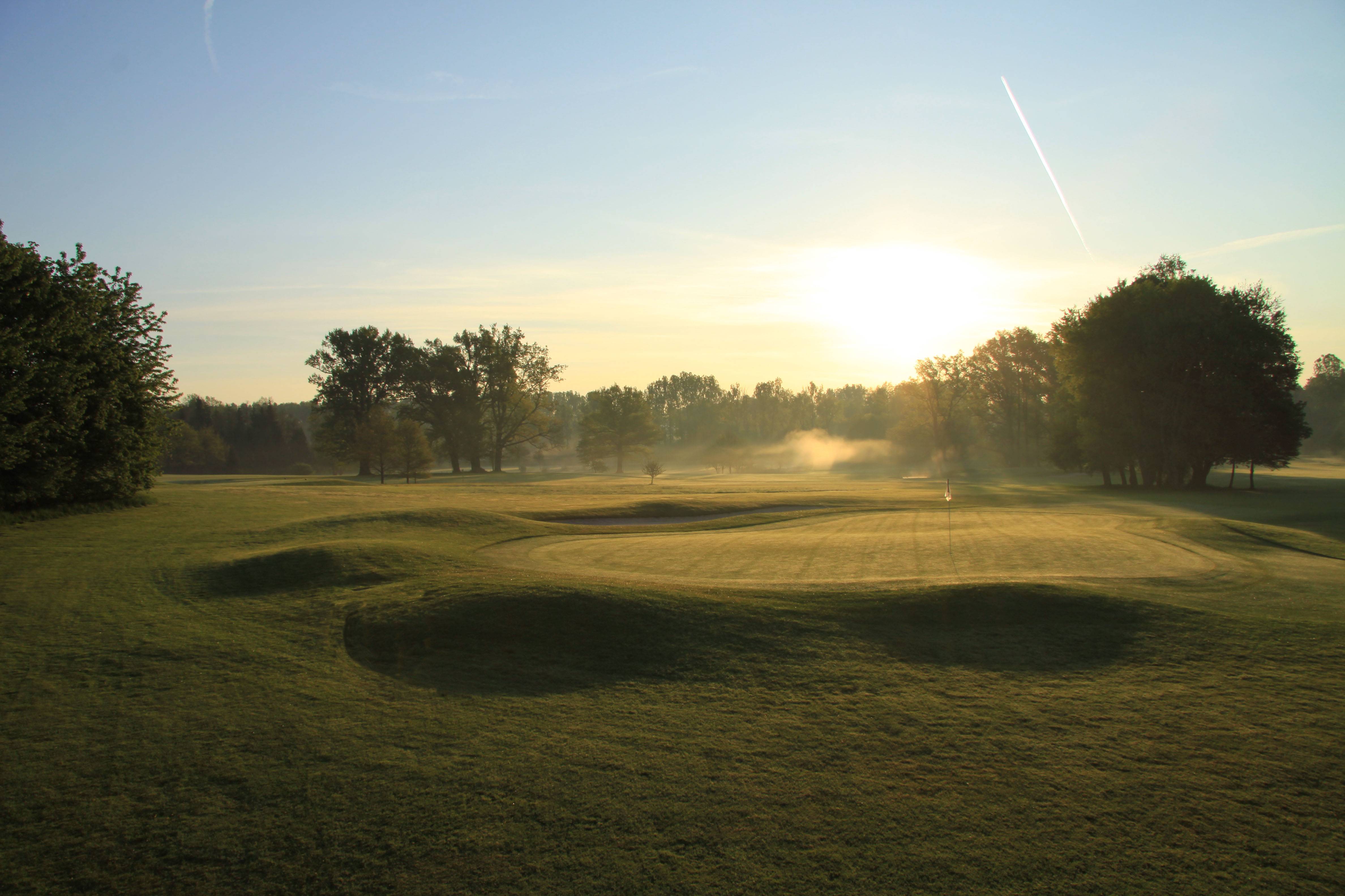 Tee 7 Morgen Grün