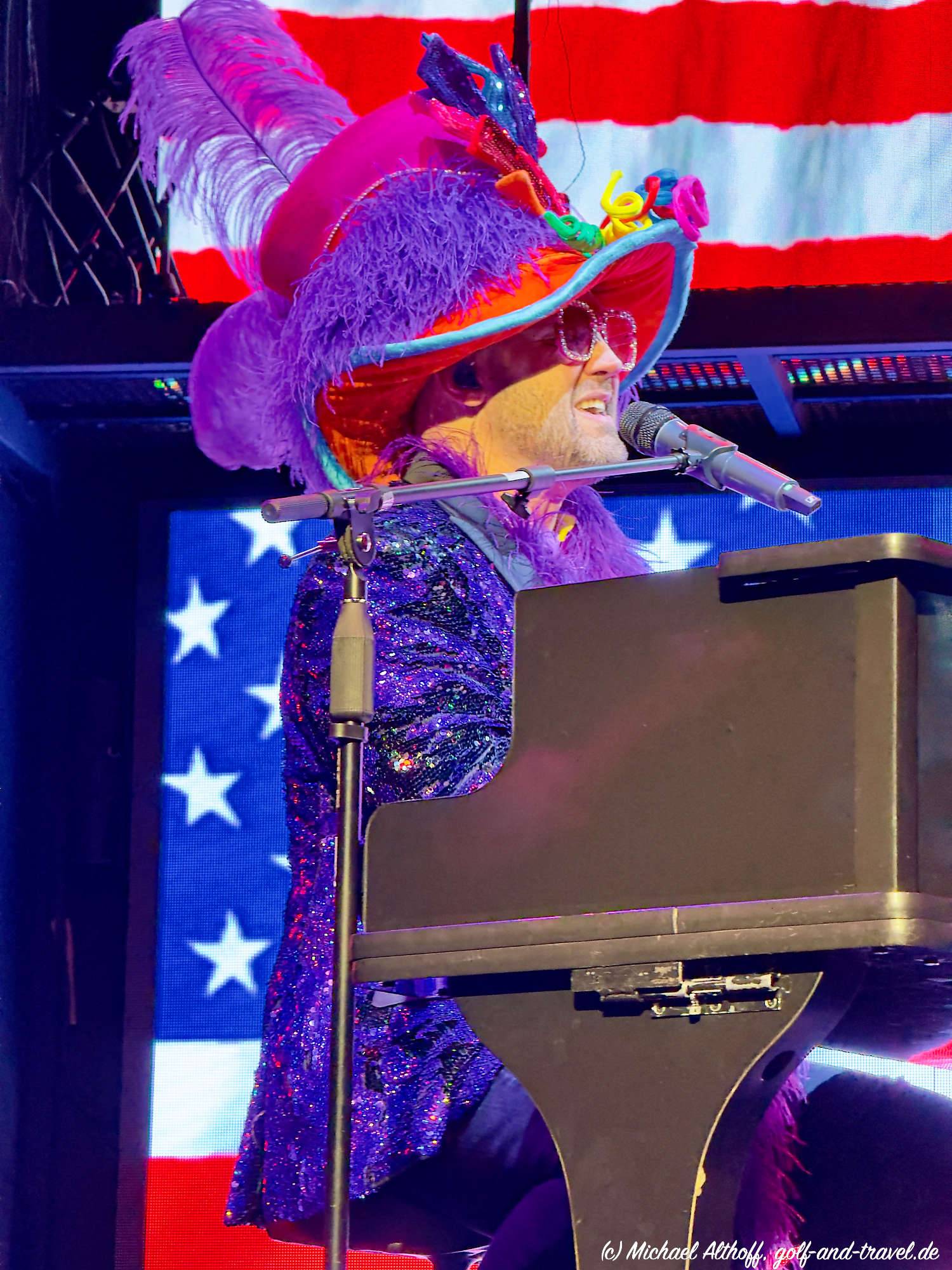 Las Vegas Piano Man IMG _6882_DxO