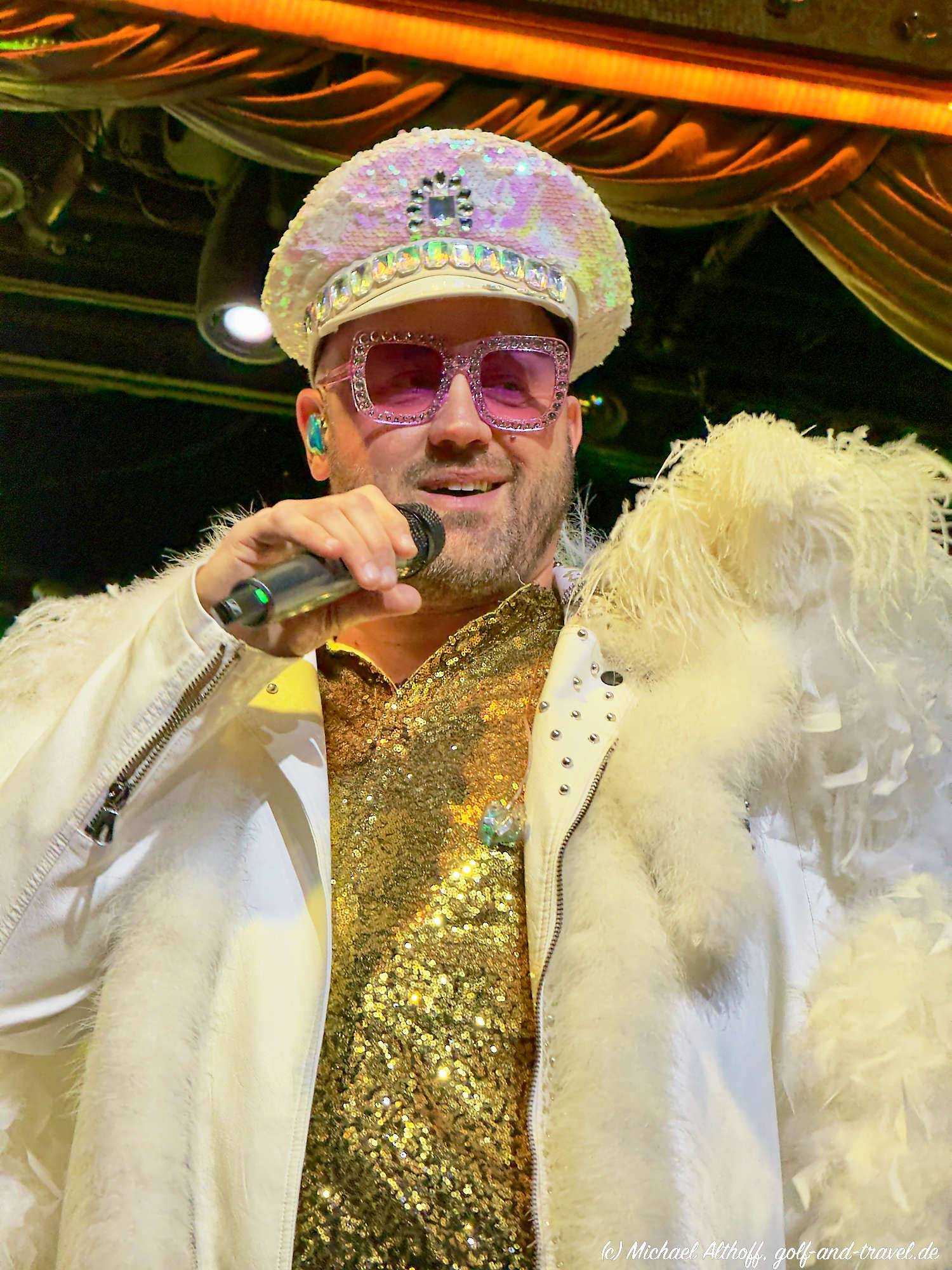 Las Vegas Piano Man IMG _6890_DxO