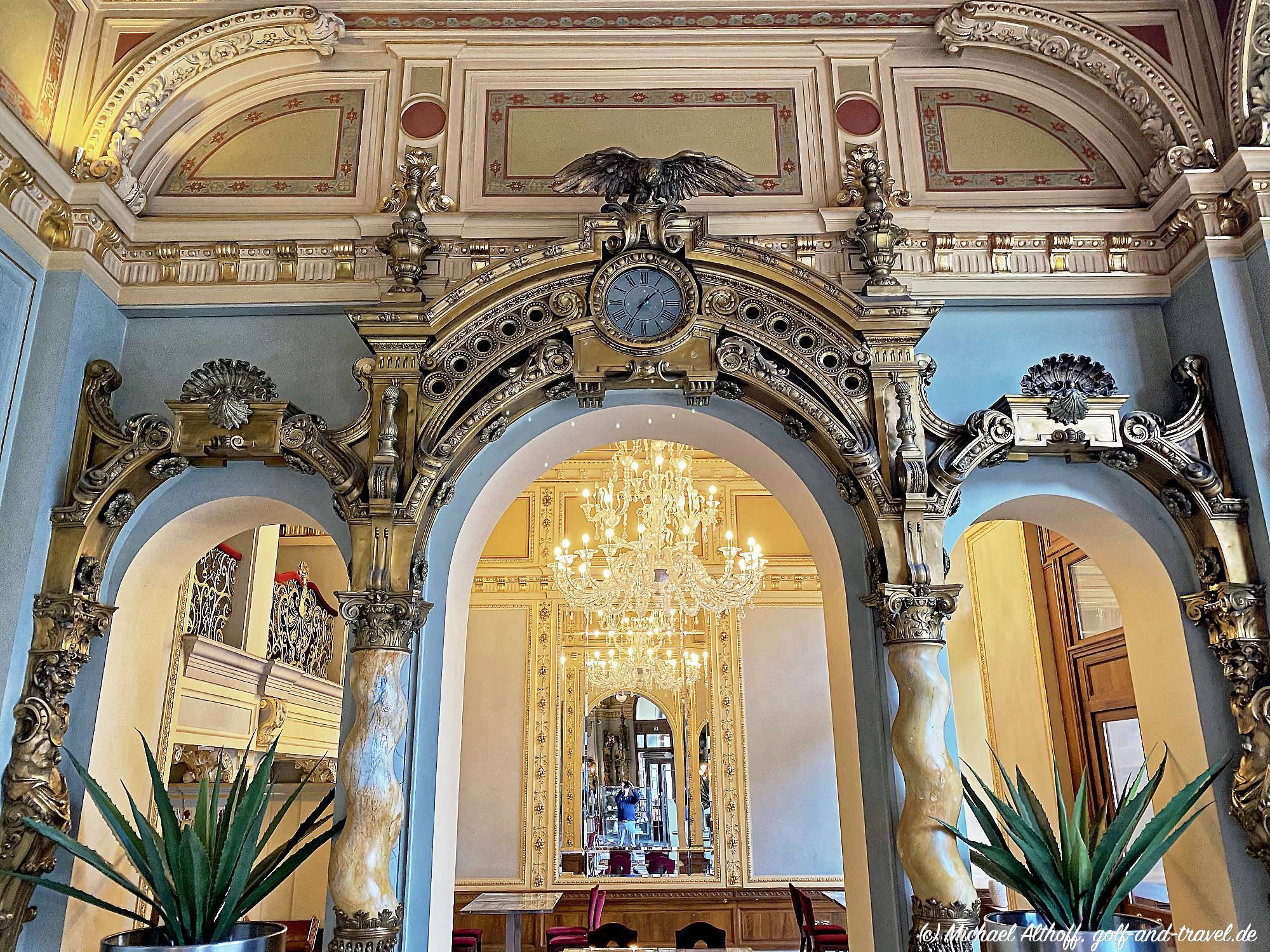 NYC Cafe Budapest IMG _8942_DxO_DxO