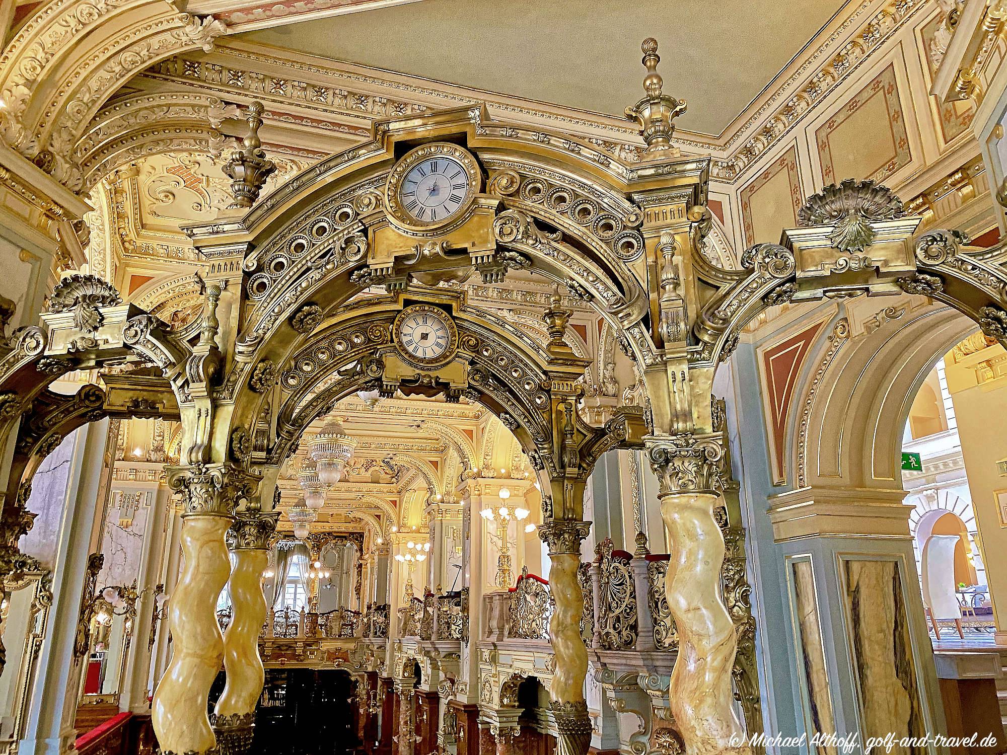 NYC Cafe Budapest IMG _8944_DxO_DxO