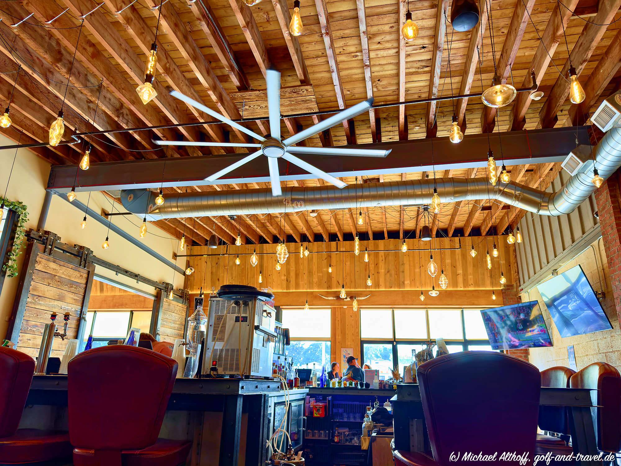 Twisted Cow Distillery IMG _9072_DxO