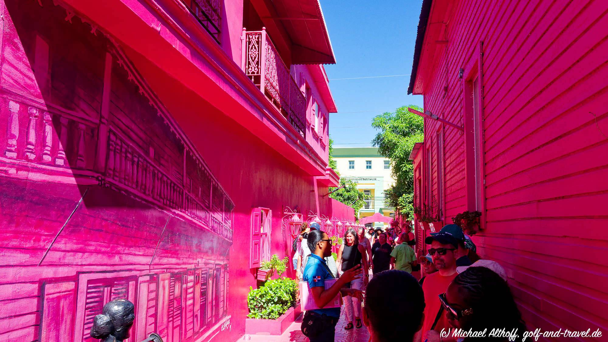 Puerto Plata Pink Street MZ6 _6062_DxO