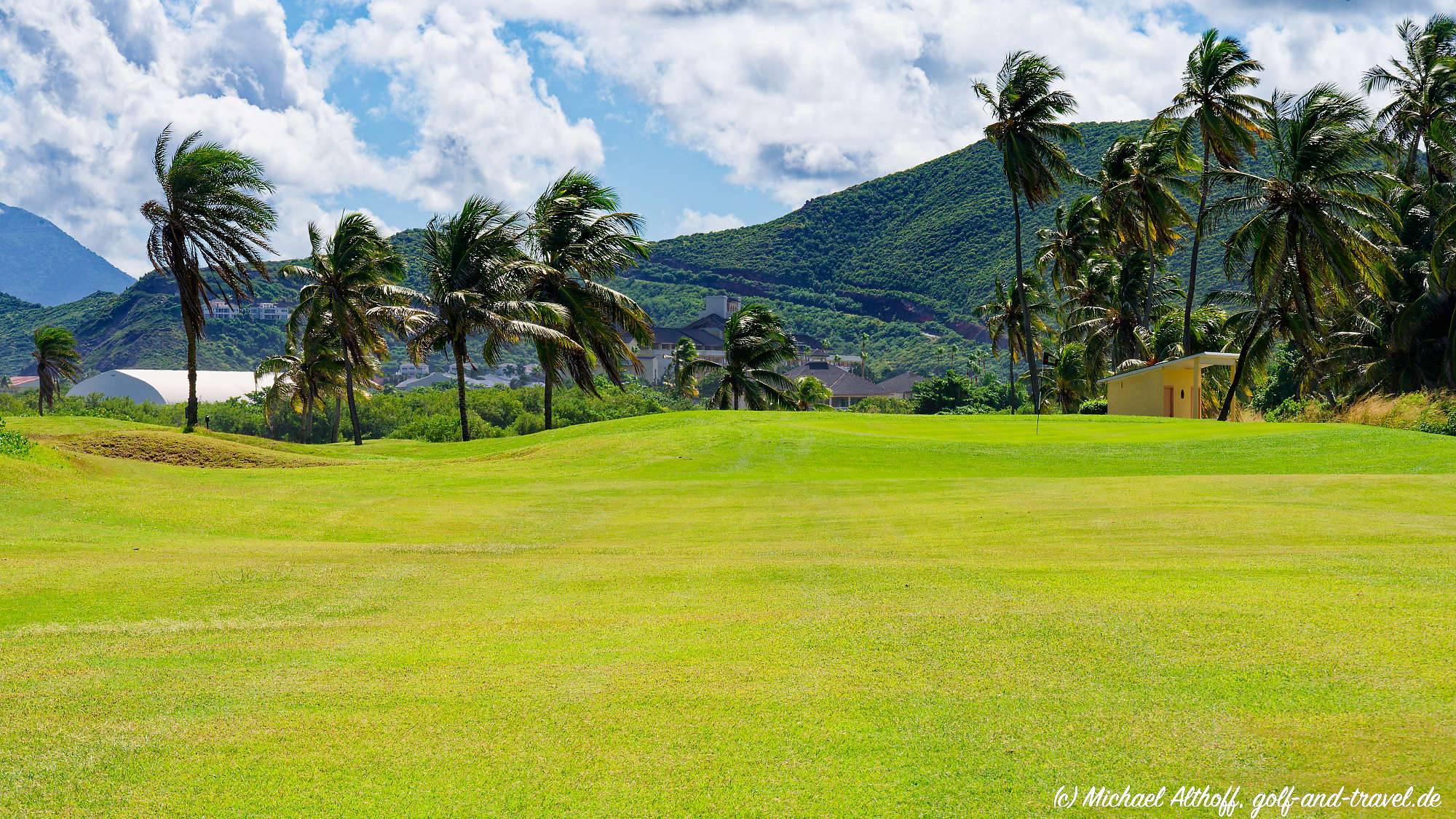 Royal St Kitts Bahn 10-18 MZ6 _5722_DxO